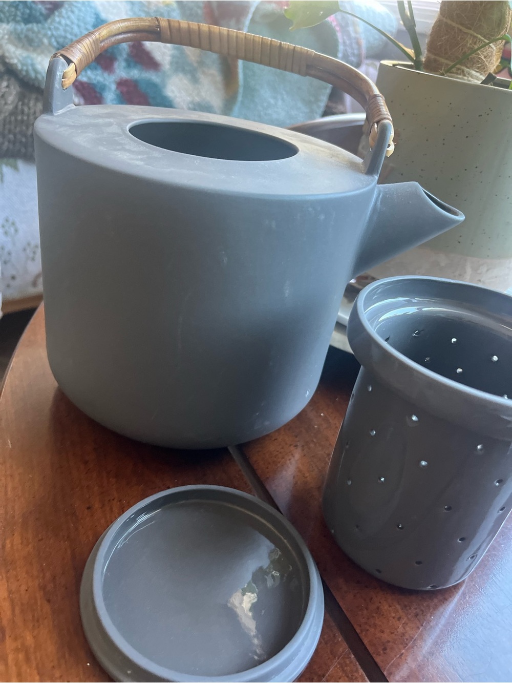 Botra Tea Pot - Picture 2 of 4